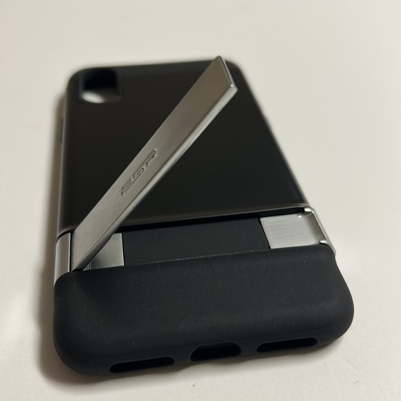 ESR - Apple iPhone Xs/X Phone Case - Black - Picture 6 of 9